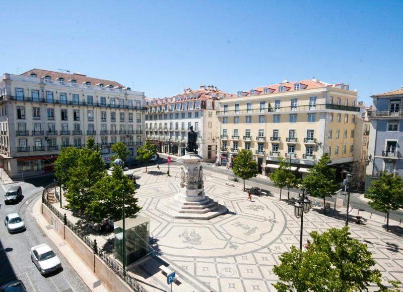 Three Bedroom Apartment In Historical Centre -Bairro Alto リスボン エクステリア 写真